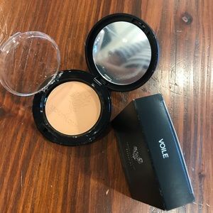 Younique New Pressed Powder in Voila